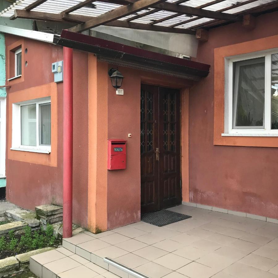 Уютная Квартира В Центре Старого Города! Kamianets-Podilskyi Ngoại thất bức ảnh